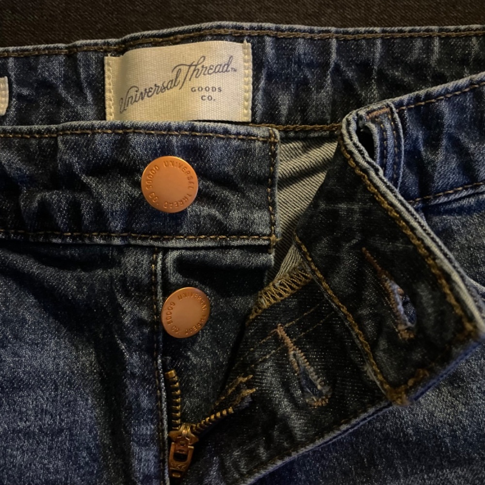 Universal Thread- Women's High Rise Vintage Midi Jean Shorts- Size 6/28R - Picture 3 of 9
